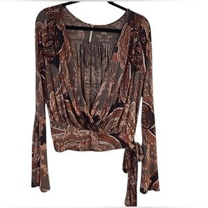 ❤️SOLD❤️Brown and Orange V-Neck Puff Sleeve Wrap Top